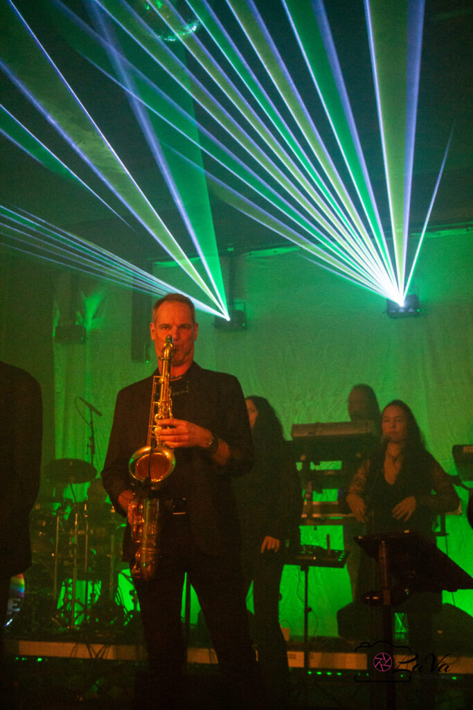 Saxophonist mit Lasershow