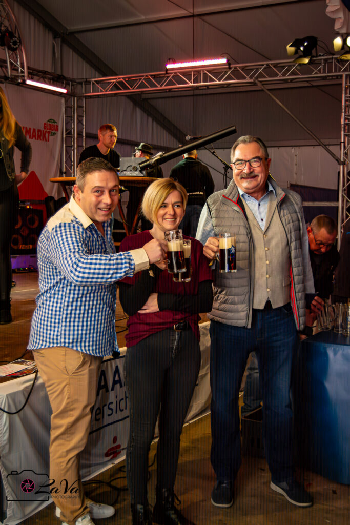 Bockbierfest, Anstoßen nach dem Fassanstich